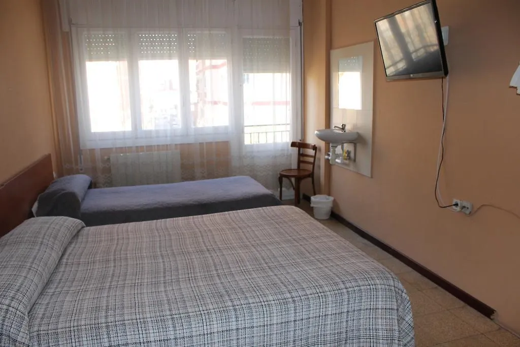 بيت ضيافة Hostal Cal Siles إل برات ذي يوبريغات
