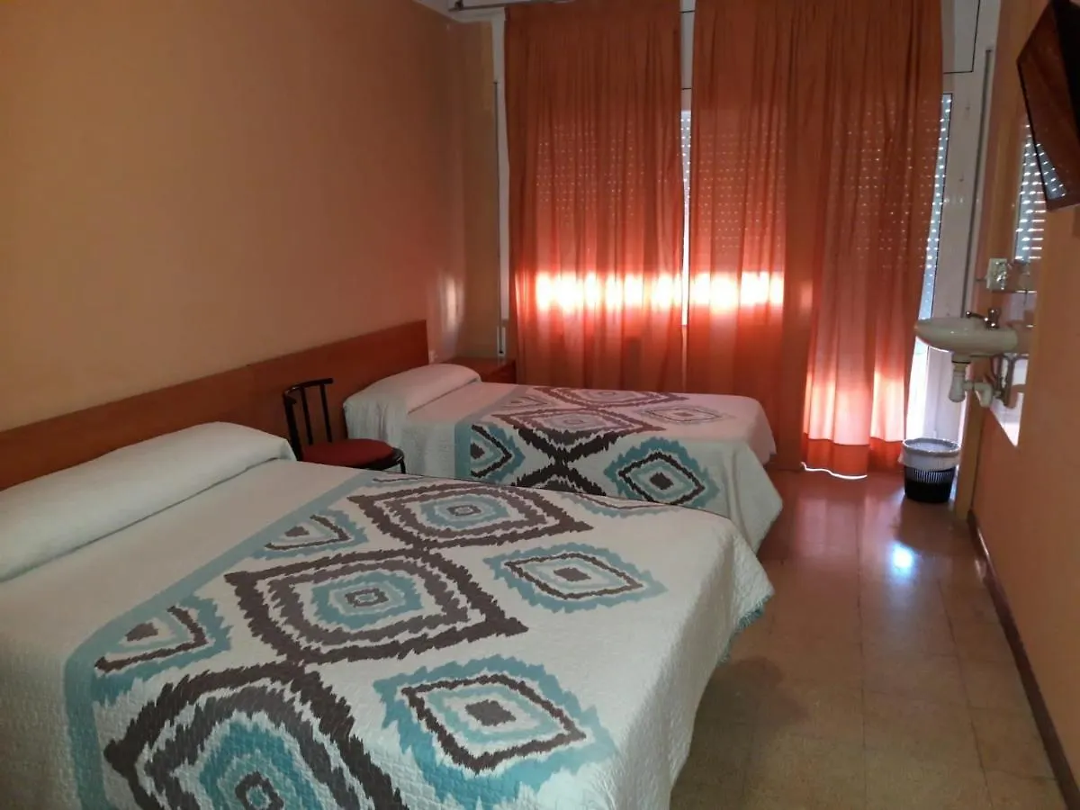 Hostal Cal Siles إل برات ذي يوبريغات 0*,